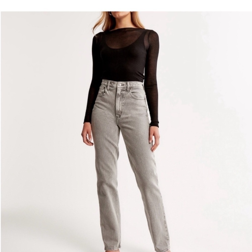 Abercrombie & Fitch 90’s Straight Ultra High Rise Jeans